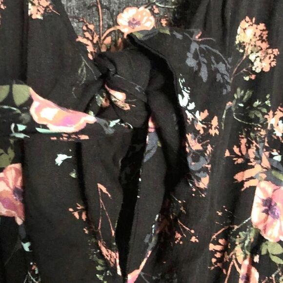 Band of Gypsies Black Floral Long Sleeve Romper - Picture 3 of 5